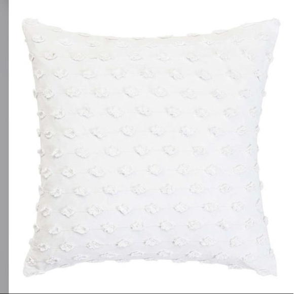 NWT Trina Turk Decorative Throw Wht Fringe Pillow - Picture 7 of 15